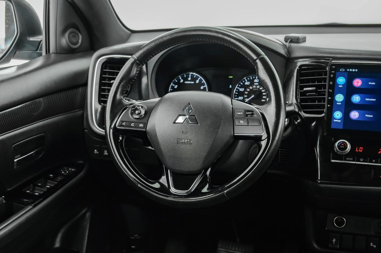 2020 Mitsubishi Outlander BLIND SPOT ASSIST LANE CHANGE ASSIST FORWARD COLLISION ALERT HEA Carrollton TX