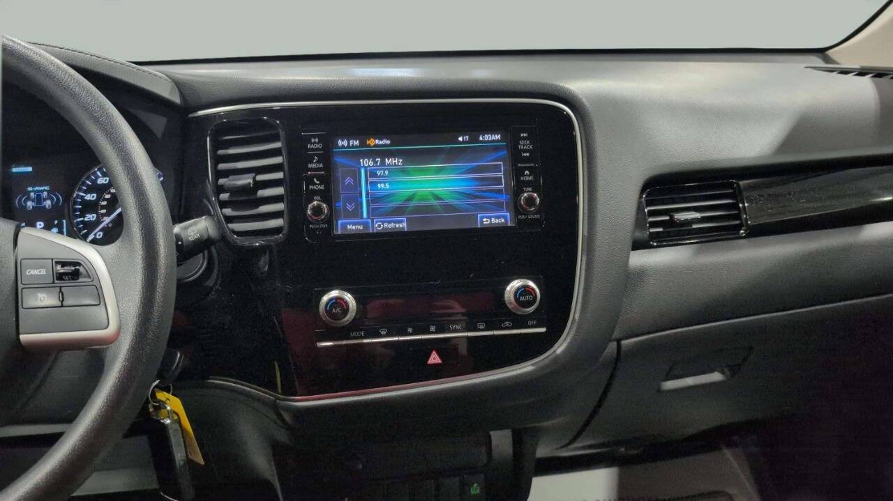 2020 Mitsubishi Outlander ES AWD 4dr SUV Lake Orion MI