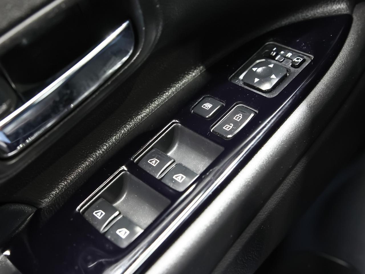 2020 Mitsubishi Outlander LE AWD 7-Passenger Cranberry PA