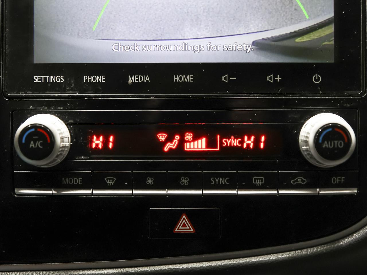 2020 Mitsubishi Outlander LE AWD 7-Passenger Cranberry PA