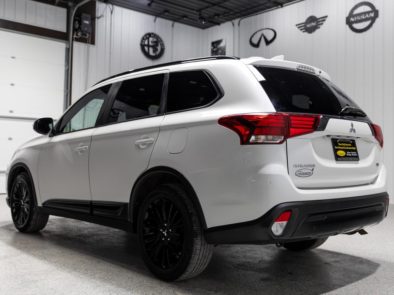 2020 Mitsubishi Outlander LE AWD 7-Passenger Cranberry PA