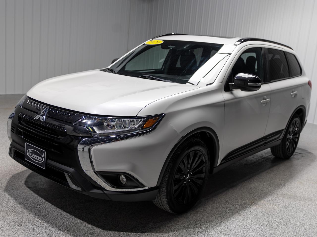 2020 Mitsubishi Outlander LE AWD 7-Passenger Cranberry PA
