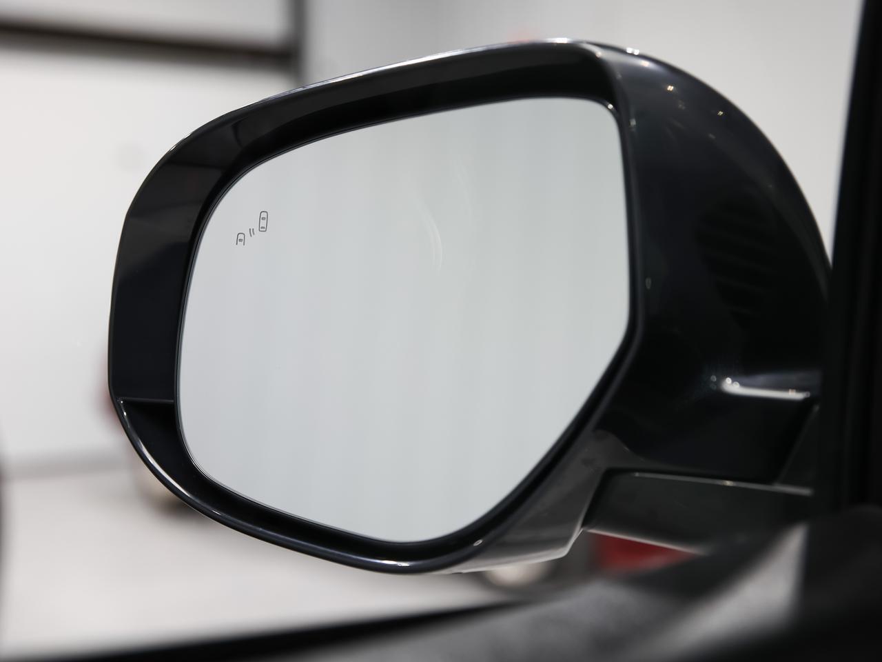 2020 Mitsubishi Outlander LE AWD 7-Passenger Cranberry PA