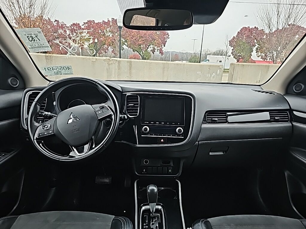 2020 Mitsubishi Outlander SE Akron OH