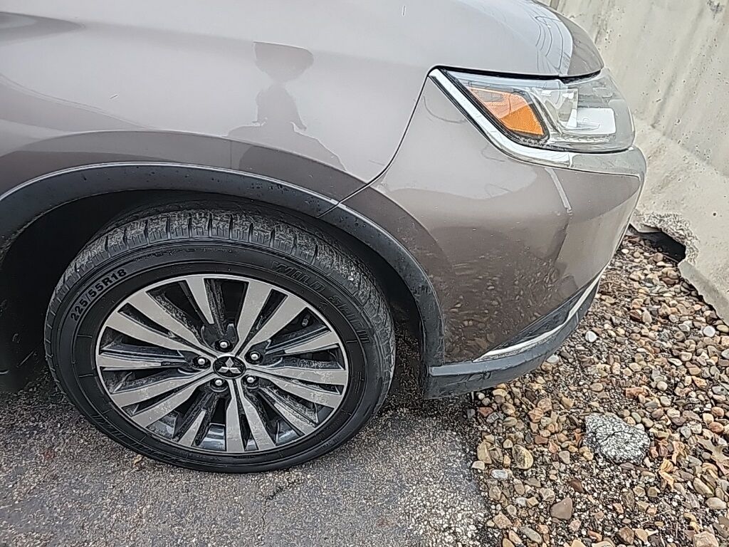 2020 Mitsubishi Outlander SE Akron OH