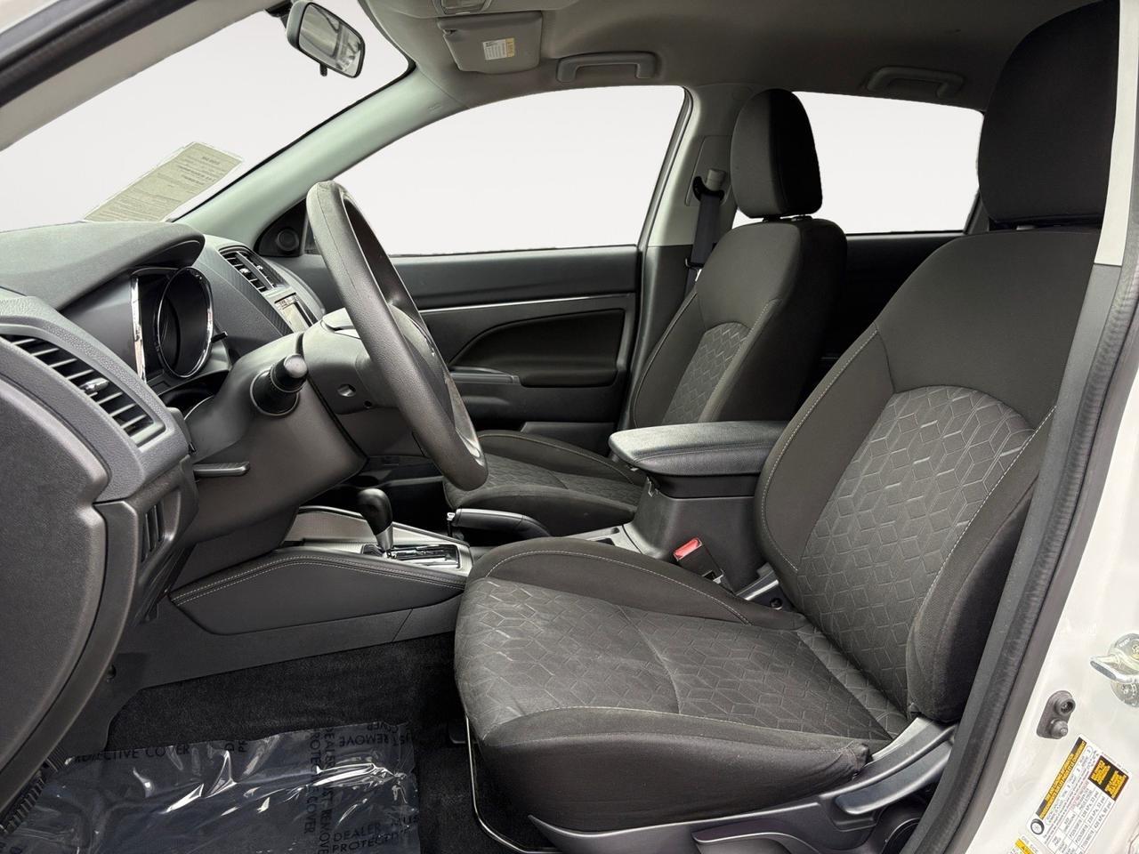 2020 Mitsubishi Outlander Sport ES 2.0, ROOF RACKS, BLUETOOTH, TOW PACKAGE, 7.0 DISPLAY RADIO, REMOTE KEYLESS ENTRY, LOW MILEAGE, ONLY 1 OWNER, THIS SUV IS READY FOR A NEW OWNER!