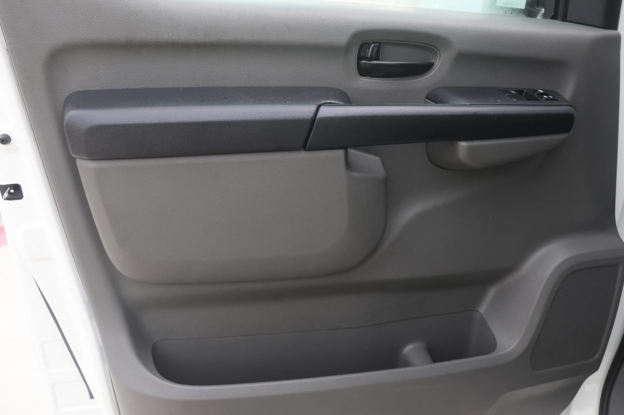 2020 NISSAN NV 2500 S Houston TX