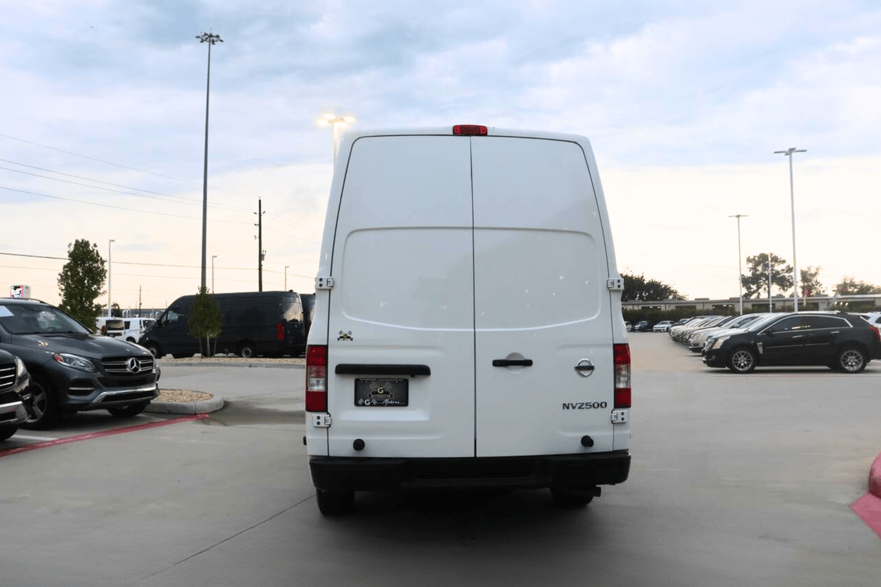 2020 NISSAN NV 2500 S Houston TX