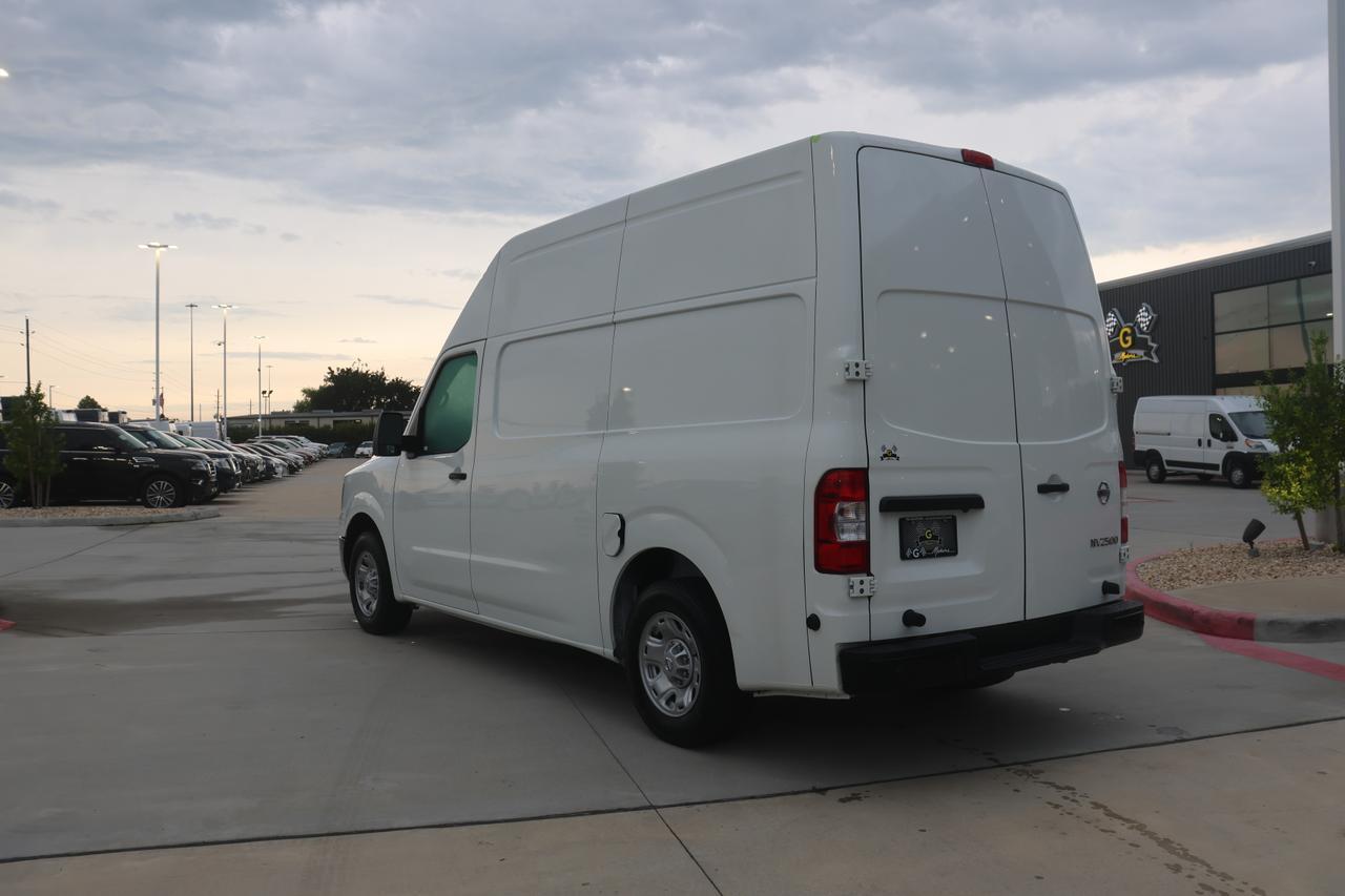 2020 NISSAN NV 2500 S Houston TX