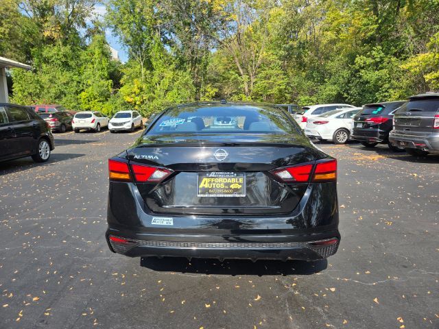 2020 Nissan Alitma S FWD Elgin IL
