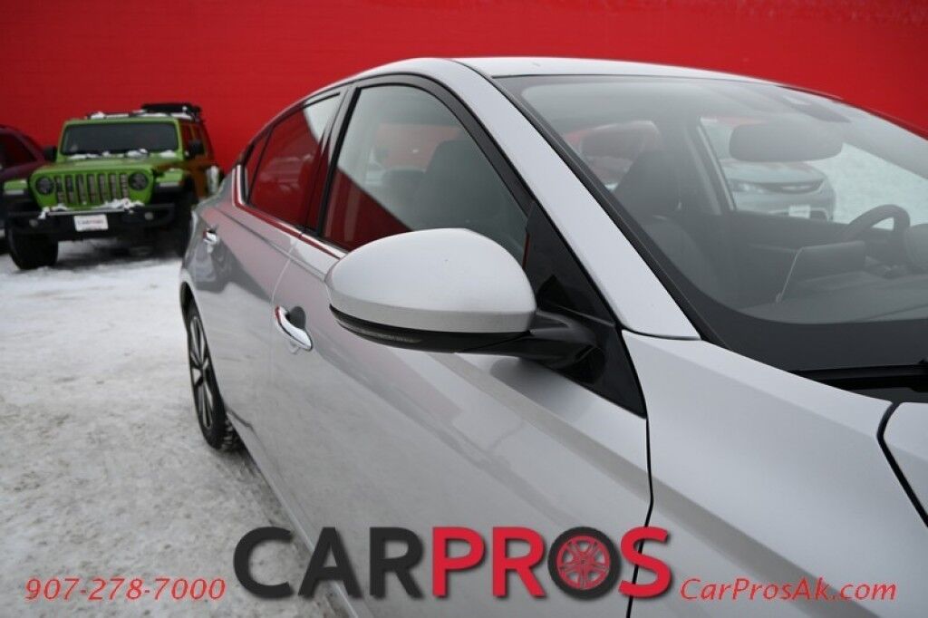 2020 Nissan Altima 2.5 SL - Power & Heated Leather Seats - Remote Start - Heated Steering Wheel - Power Sunroof - Navigation - Bluetooth - Bose Premium Sound - Blind Spot/Rear Cross Traffice/Lane Assist Anchorage AK