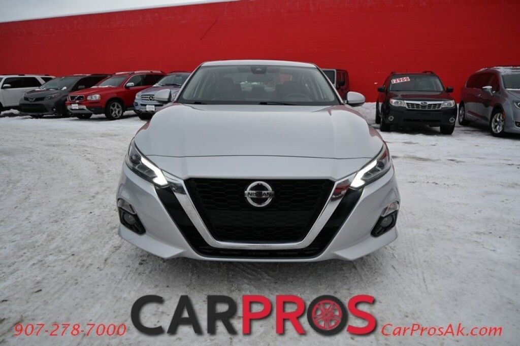 2020 Nissan Altima 2.5 SL - Power & Heated Leather Seats - Remote Start - Heated Steering Wheel - Power Sunroof - Navigation - Bluetooth - Bose Premium Sound - Blind Spot/Rear Cross Traffice/Lane Assist Anchorage AK
