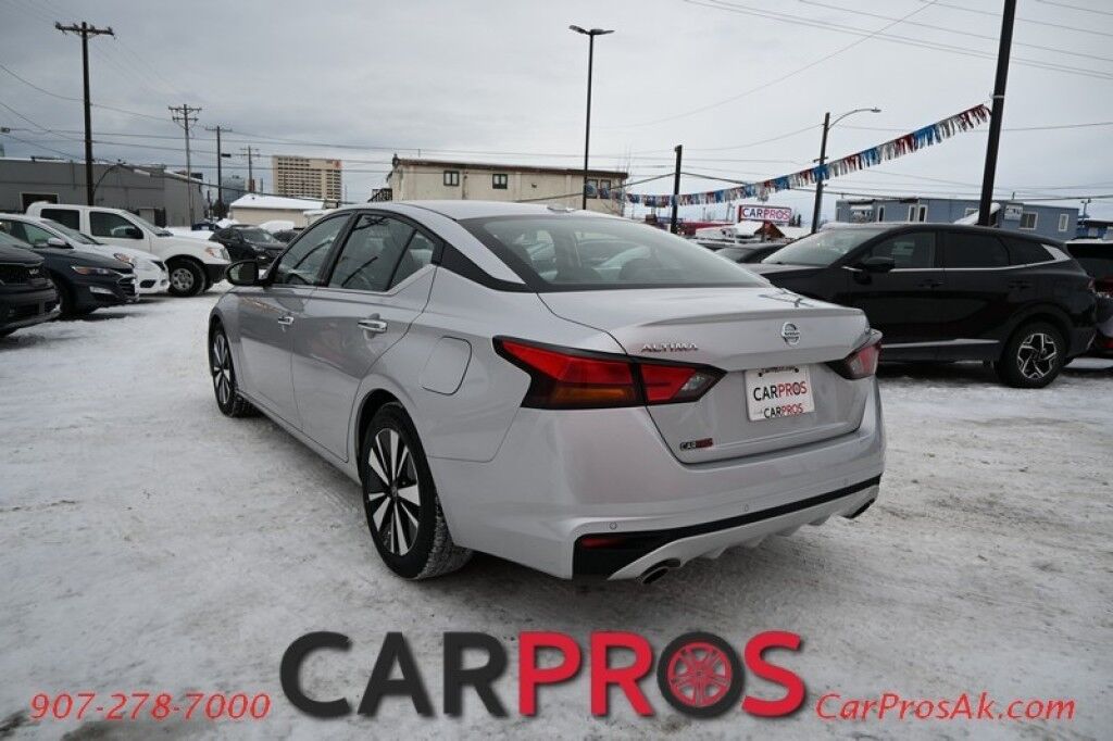2020 Nissan Altima 2.5 SL - Power & Heated Leather Seats - Remote Start - Heated Steering Wheel - Power Sunroof - Navigation - Bluetooth - Bose Premium Sound - Blind Spot/Rear Cross Traffice/Lane Assist Anchorage AK
