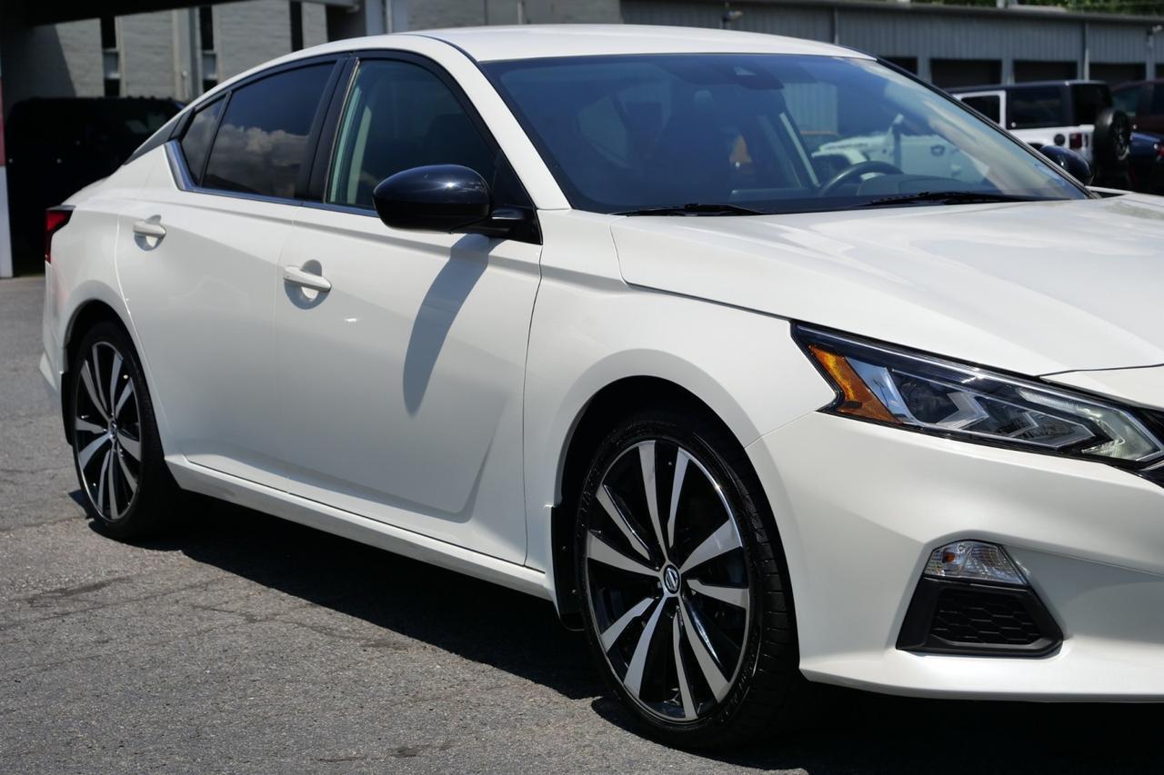 2020 Nissan Altima 2.5 SR / CarPlay / Android Auto! High Point NC