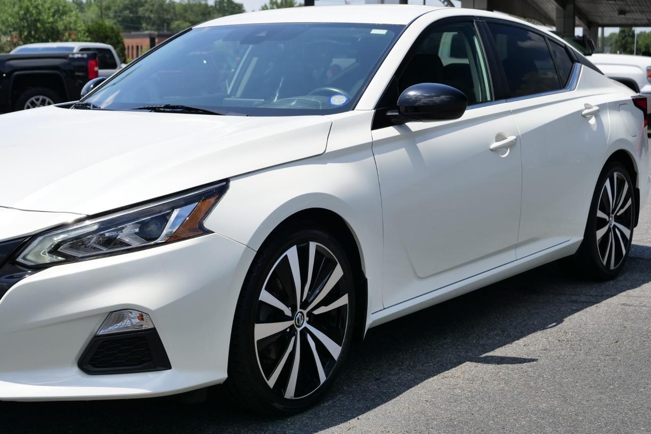 2020 Nissan Altima 2.5 SR / CarPlay / Android Auto! High Point NC