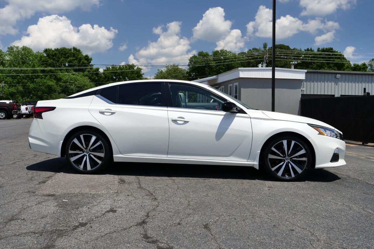 2020 Nissan Altima 2.5 SR / CarPlay / Android Auto! High Point NC