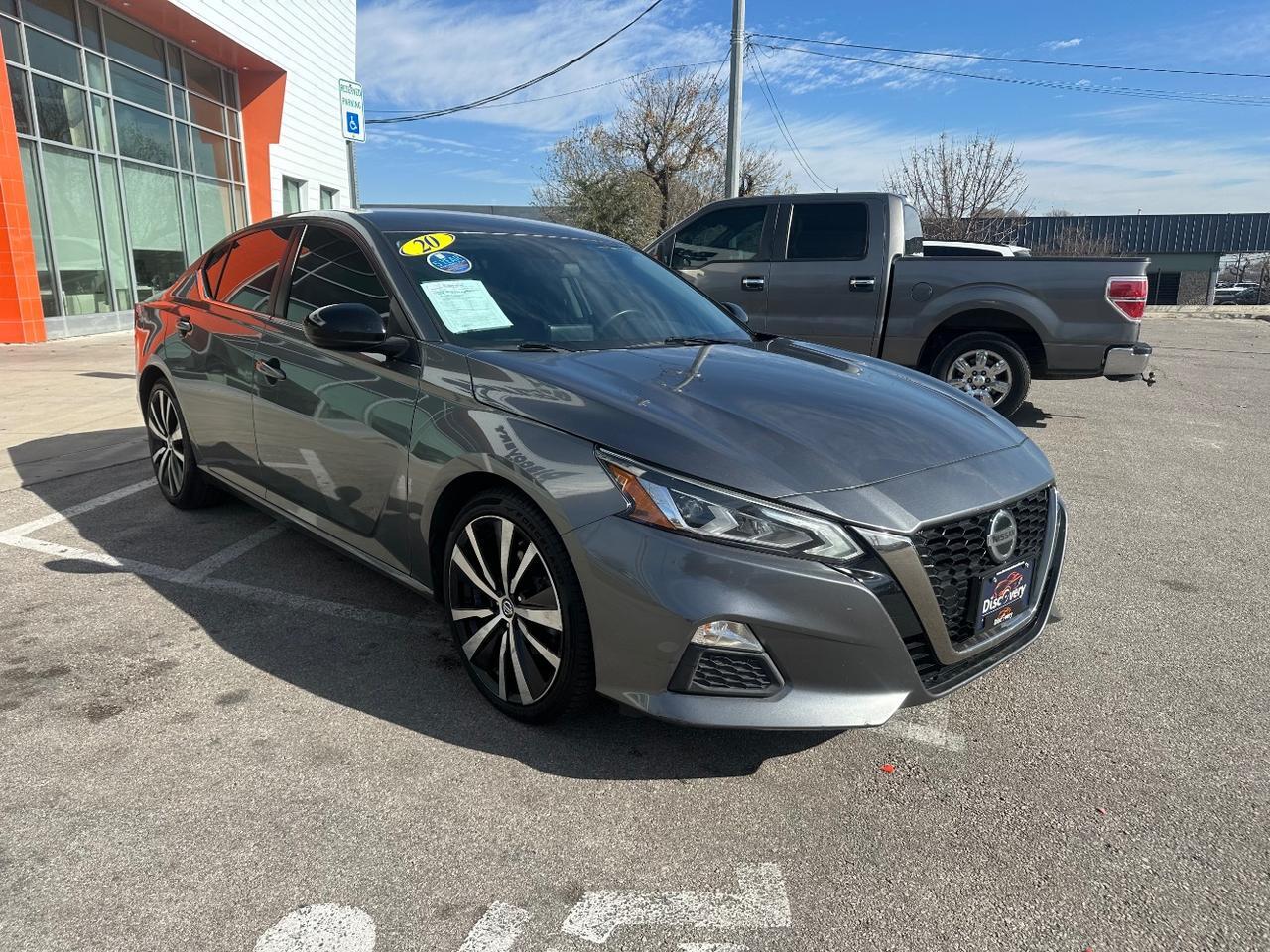 2020 Nissan Altima SR FWD