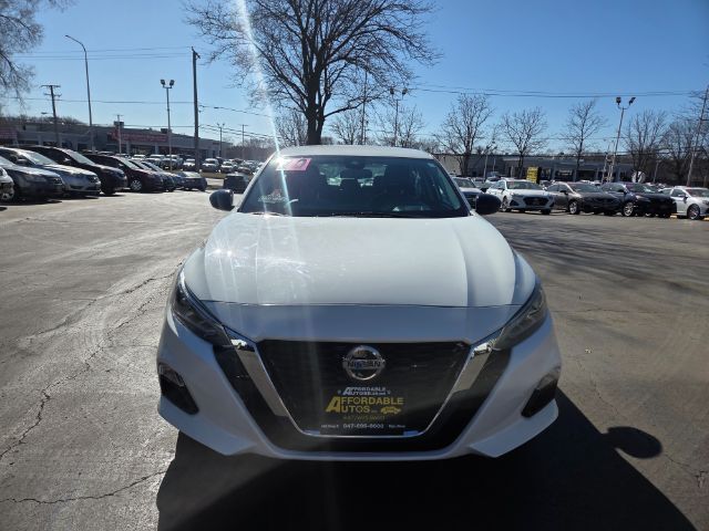 2020 Nissan Altima SR FWD