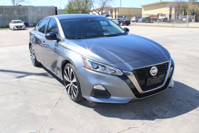 2020 Nissan Altima SR FWD