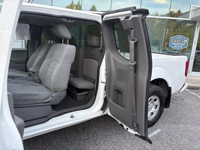 2020 Nissan Frontier S photo 23