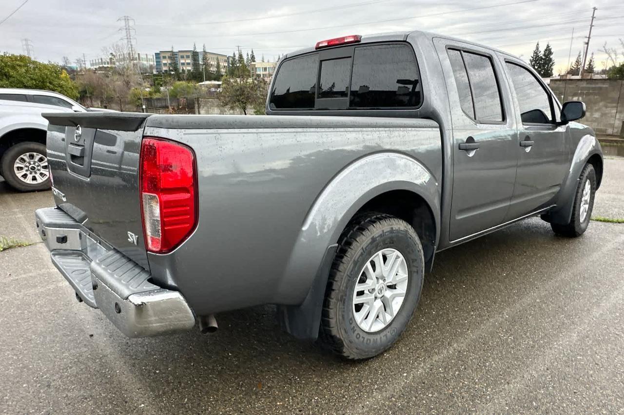 2020 Nissan Frontier SV