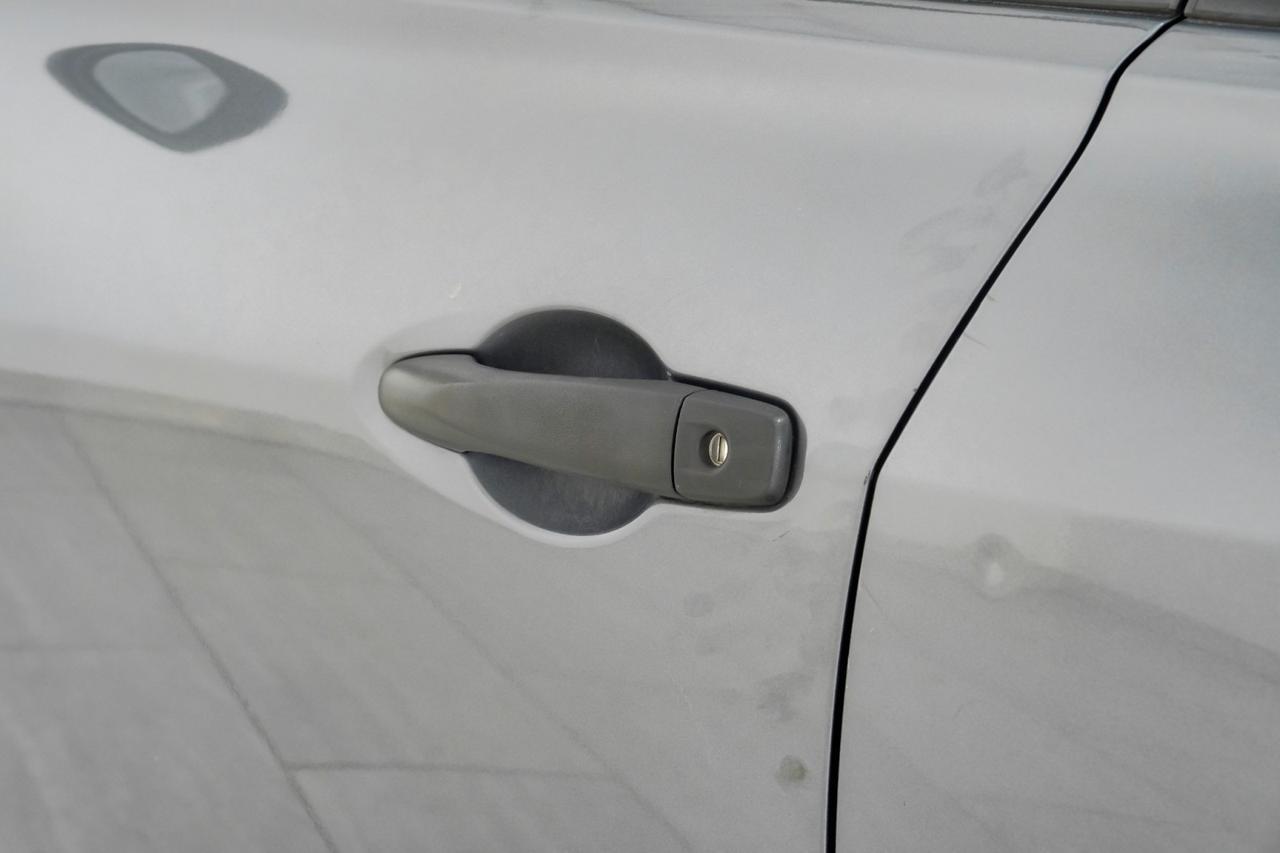 2020 Nissan Kicks S AUTOMATIC BLIND SPOT ASSIST LANE DEPARTURE FORWARD COLLISION W Carrollton TX