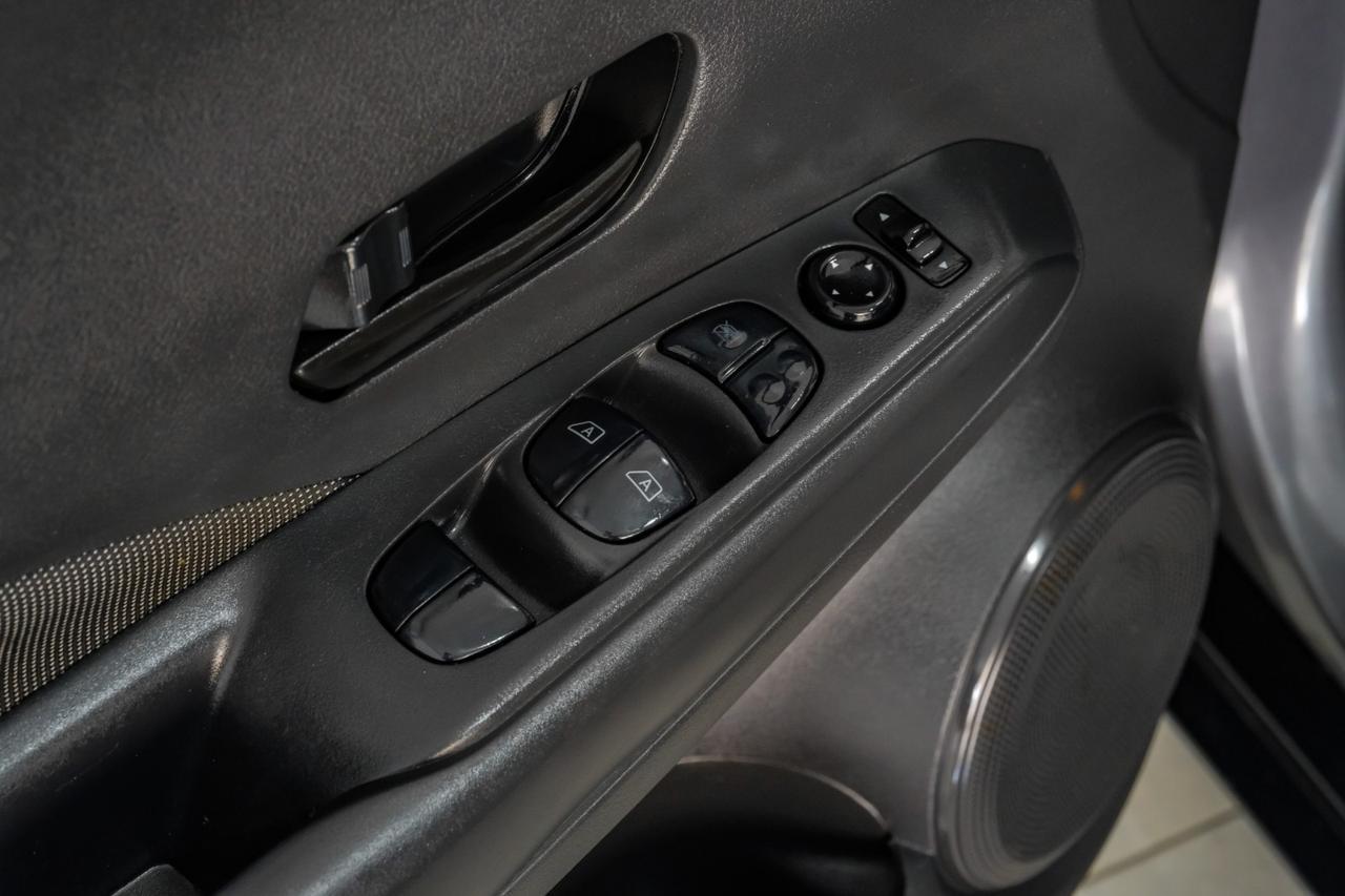 2020 Nissan Kicks S AUTOMATIC BLIND SPOT ASSIST LANE DEPARTURE FORWARD COLLISION W Carrollton TX