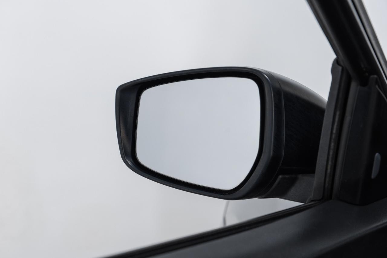 2020 Nissan Kicks S BLIND SPOT FORWARD COLLISION WARNING LANE DEPARTURE REAR CAMERA KEYLESS START Carrollton TX