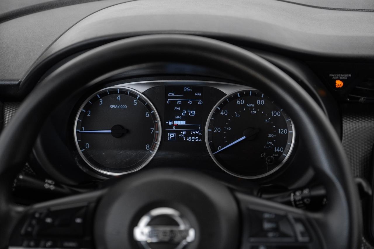 2020 Nissan Kicks S BLIND SPOT FORWARD COLLISION WARNING LANE DEPARTURE REAR CAMERA KEYLESS START Carrollton TX
