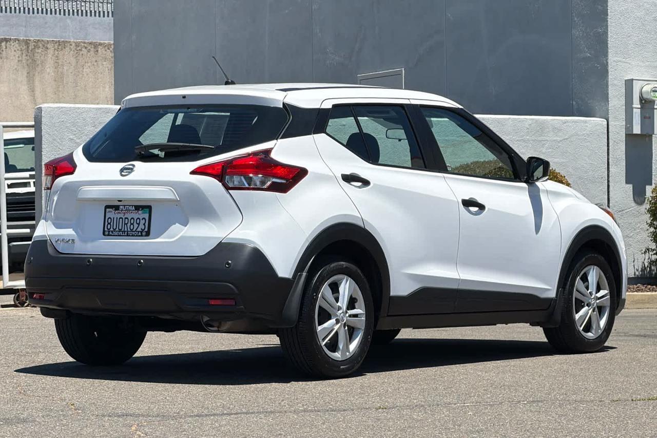 2020 Nissan Kicks S