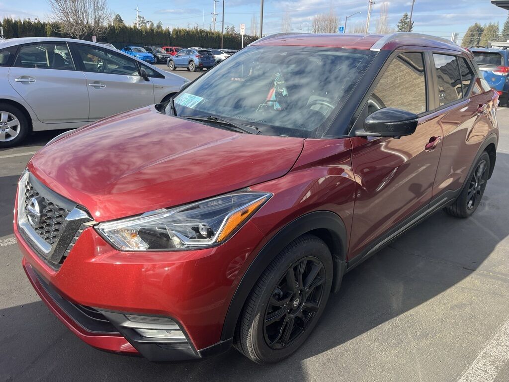 2020 Nissan Kicks SR
