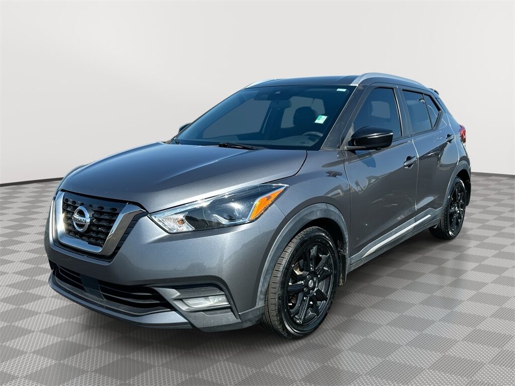 2020 Nissan Kicks SR