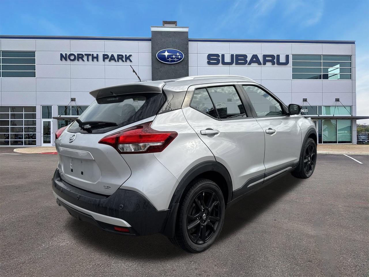 2020 Nissan Kicks SR