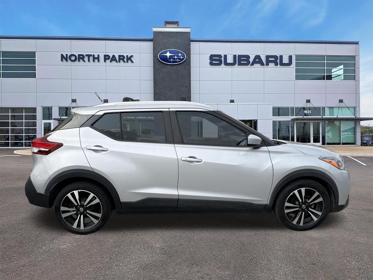 2020 Nissan Kicks SV