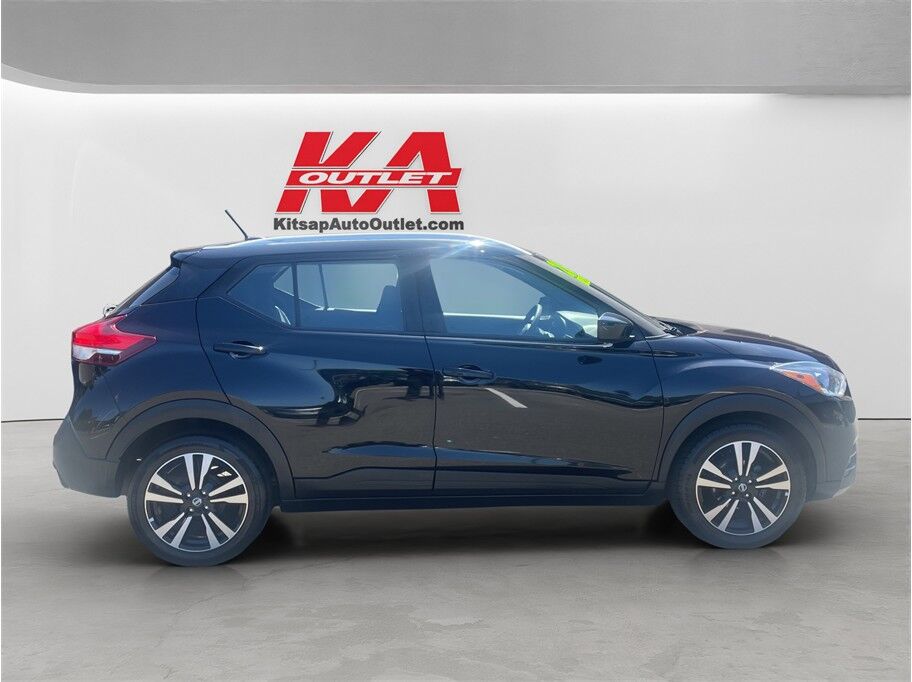 2020 Nissan Kicks SV Sport Utility 4D