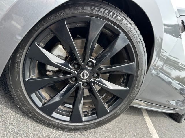 2020 Nissan Maxima SR