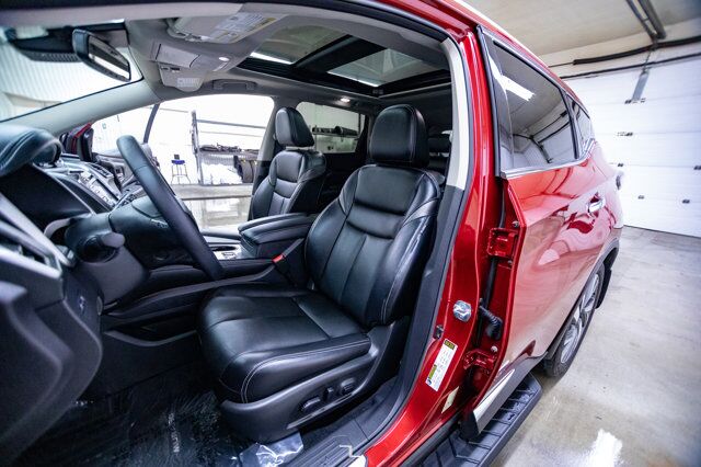 2020 Nissan Murano AWD SL Leather Roof Nav BCam Red Deer AB