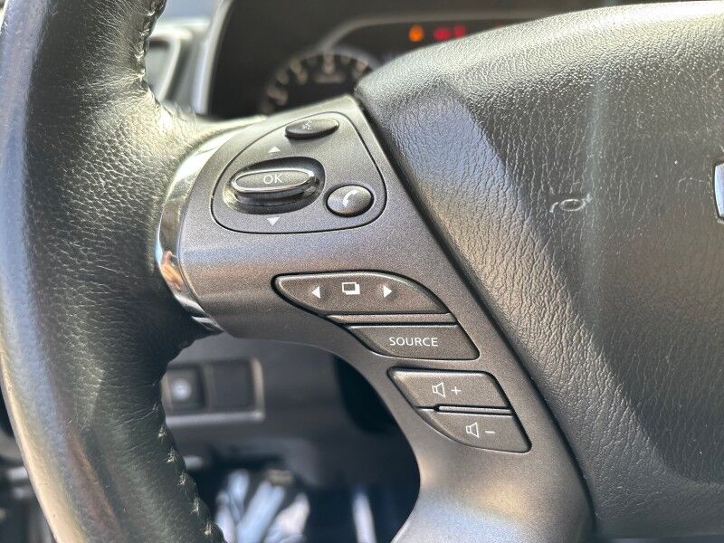 2020 Nissan Murano SV photo 17