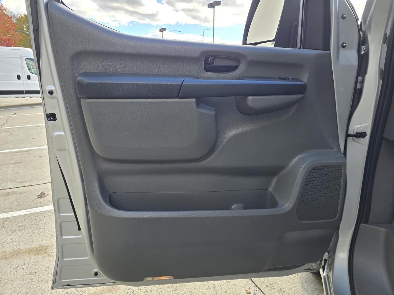 2020 Nissan NV Passenger NV3500HD SV 12-Passenger Van Concord NC