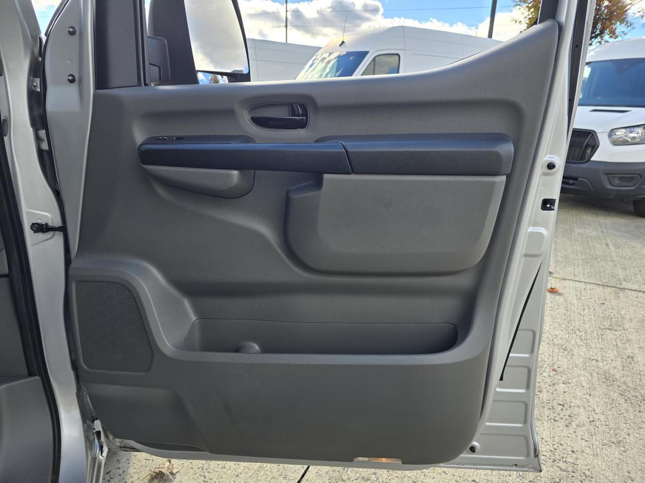 2020 Nissan NV Passenger NV3500HD SV 12-Passenger Van Concord NC