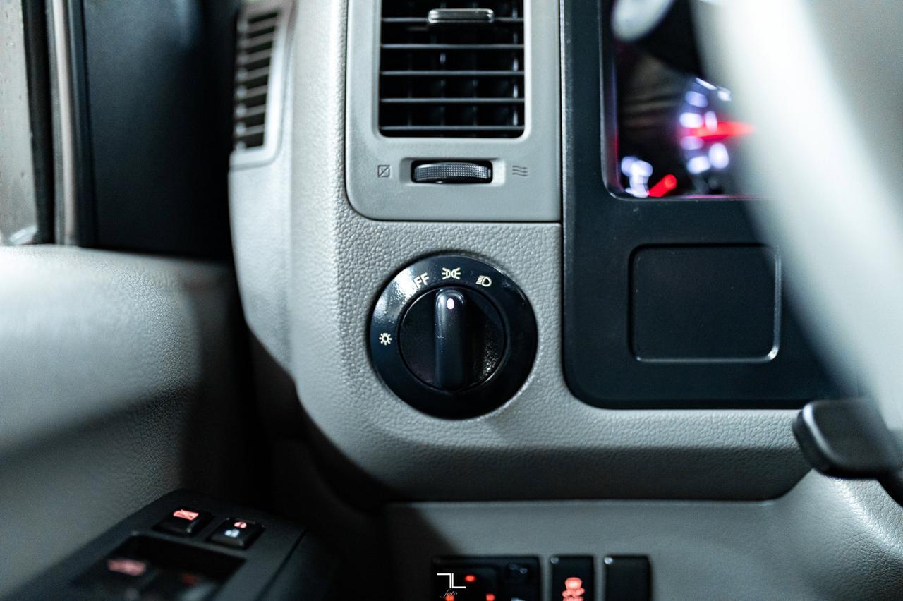 2020 Nissan NV2500 SV High Roof Cargo Van Nav BCam Red Deer AB