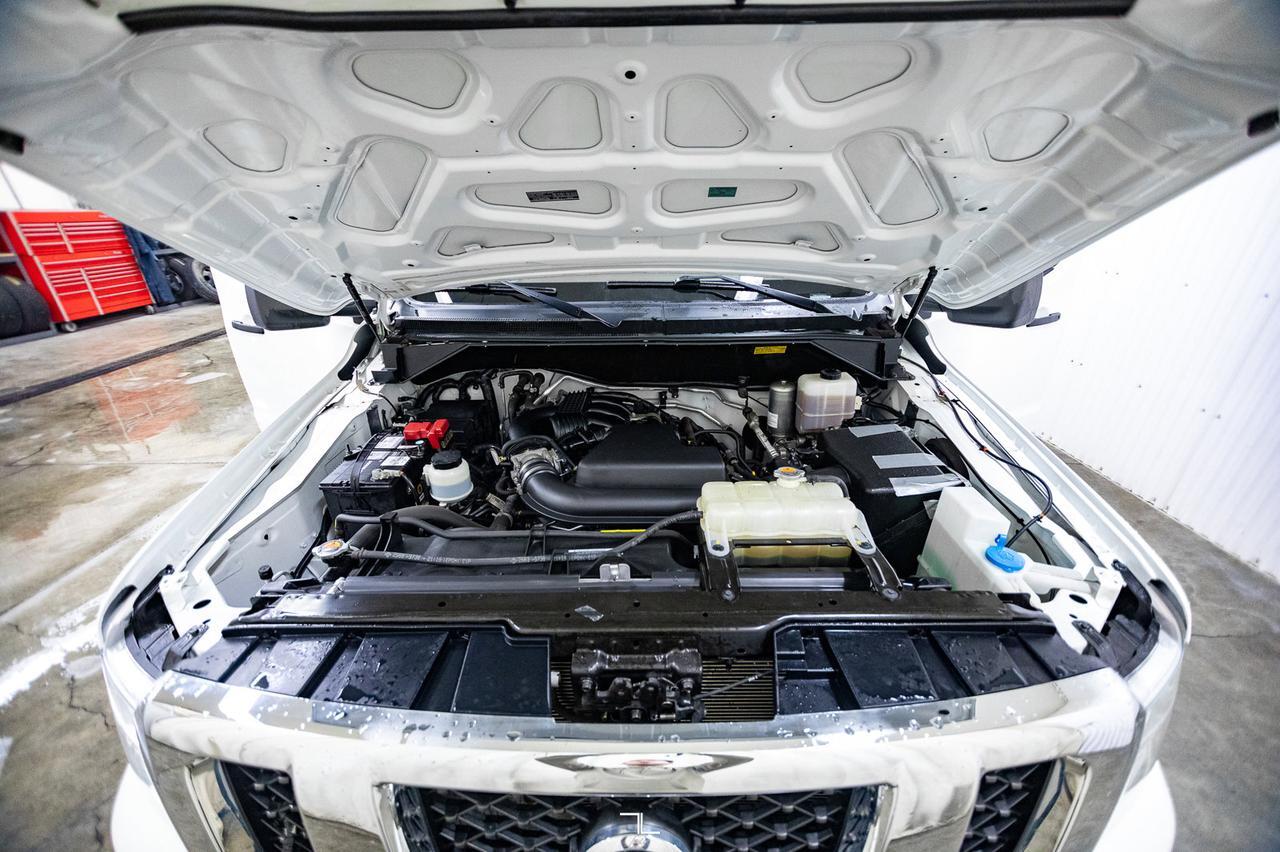 2020 Nissan NV2500 SV High Roof Cargo Van Nav BCam Red Deer AB