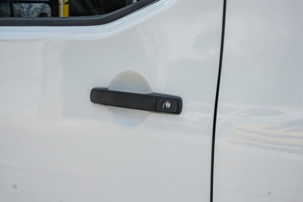 2020 Nissan NV3500 HD S PASSENGER VAN REAR CAMERA BLUETOOTH CRUISE CONTROL REMOTE KEYLESS ENTRY Carrollton TX