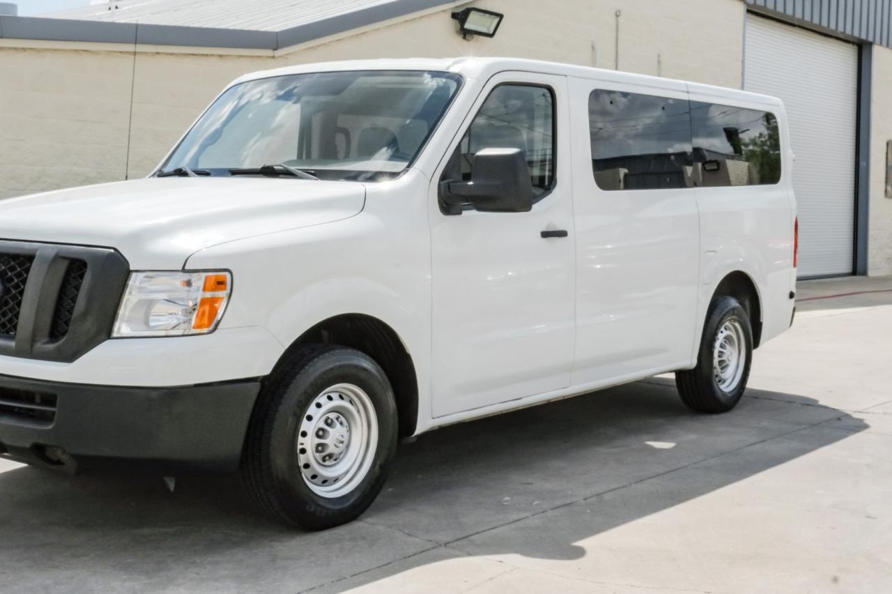 2020 Nissan NV3500 HD Passenger photo 21