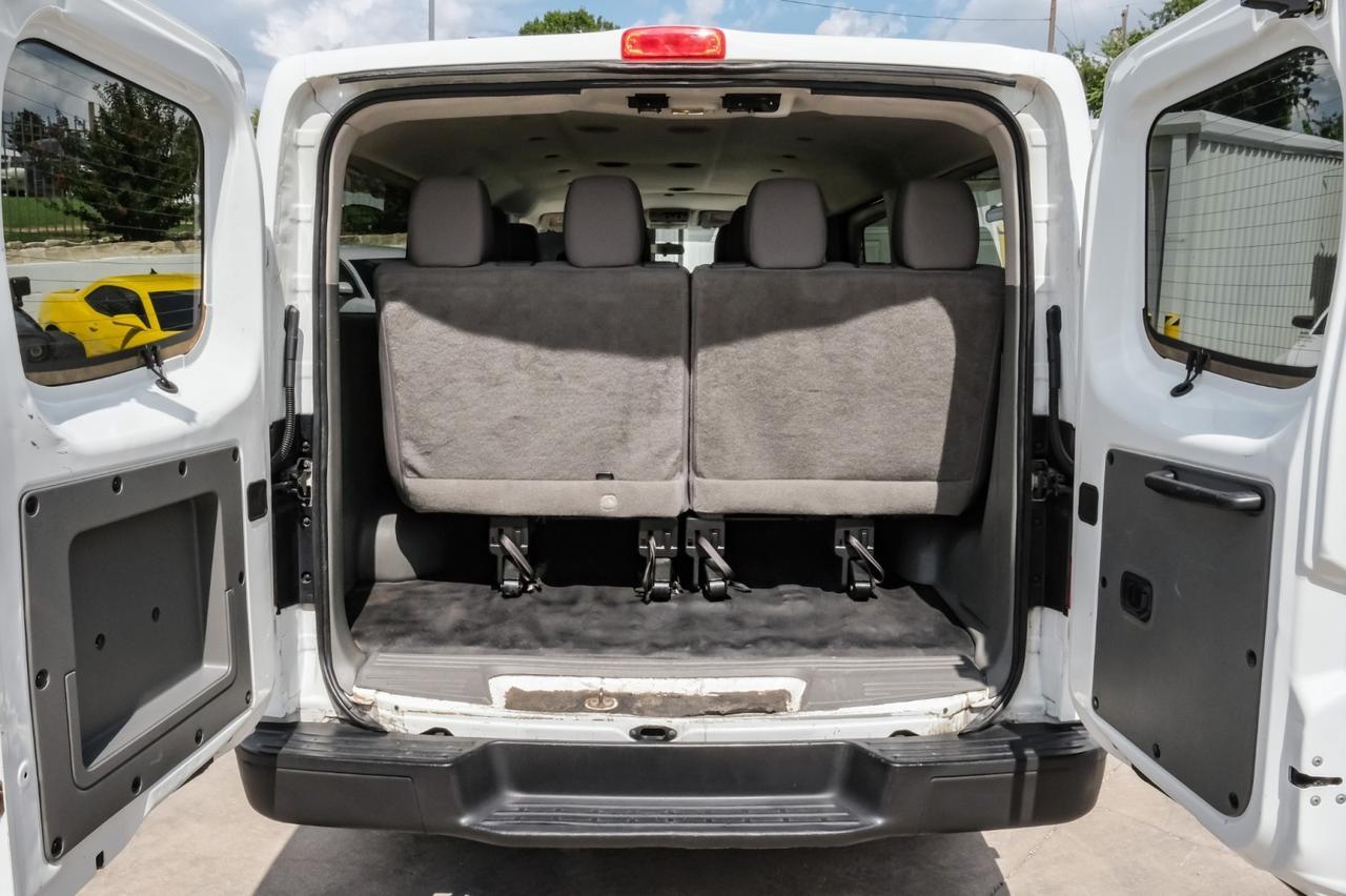 2020 Nissan NV3500 HD Passenger photo 15