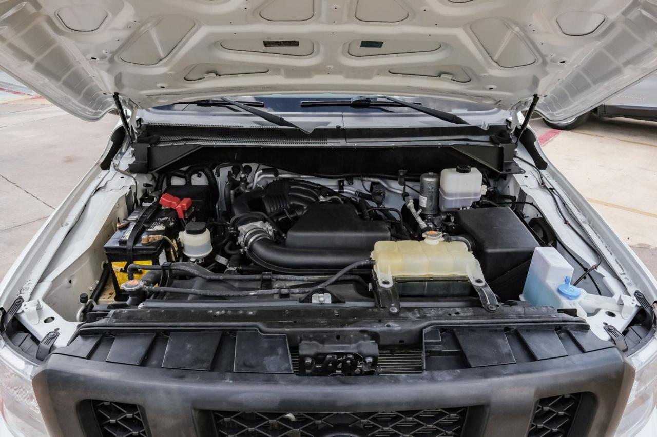 2020 Nissan NV3500 HD Passenger photo 13