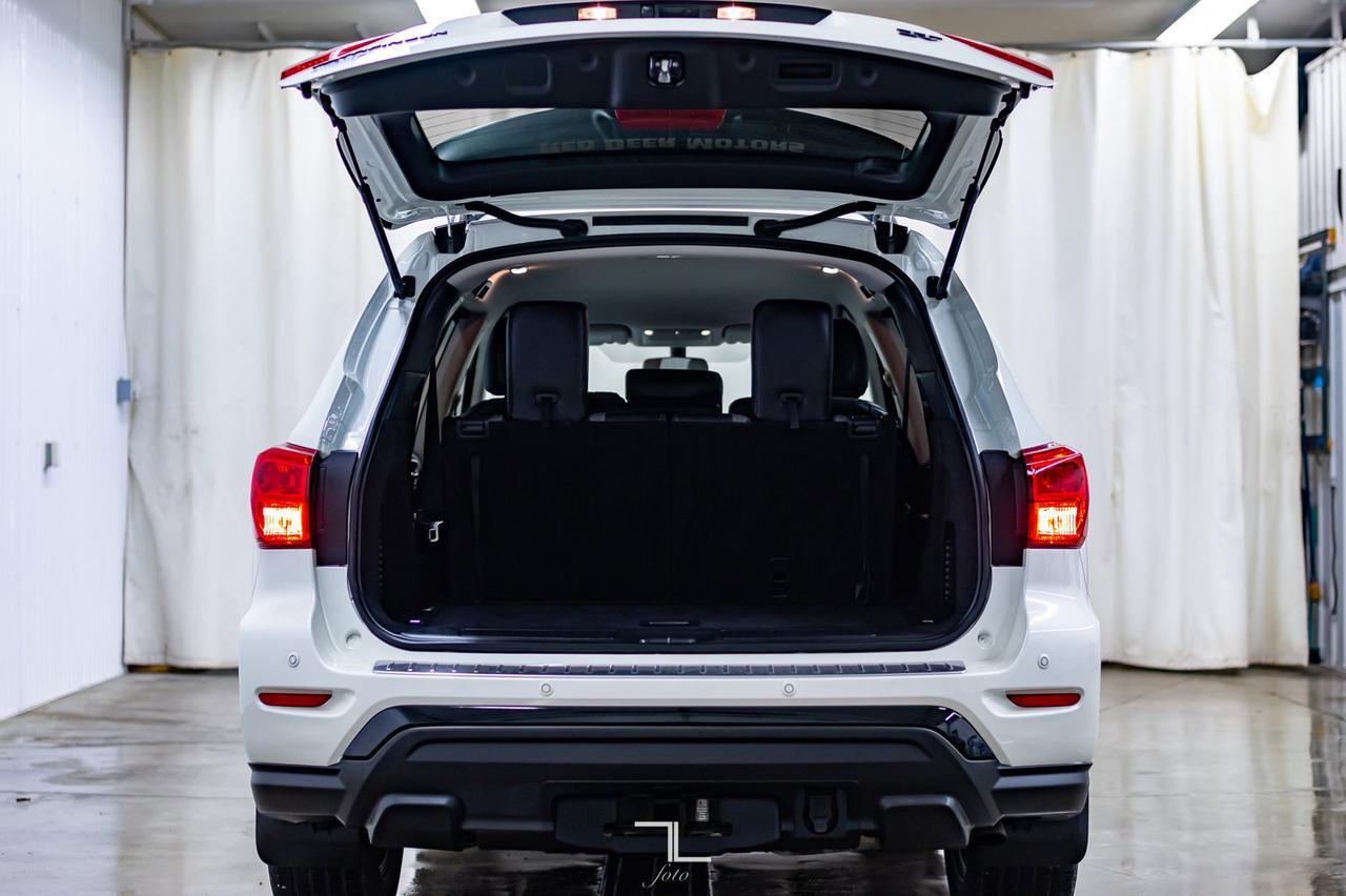 2020 Nissan Pathfinder AWD SV Tech Rock Creek Edition Leather Nav BCam Red Deer AB