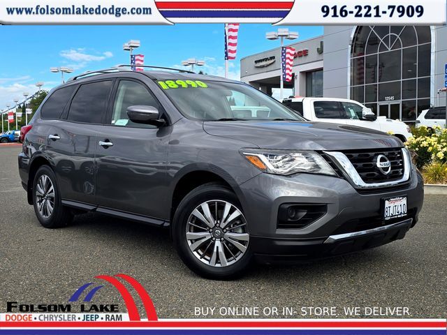 2020 Nissan Pathfinder S