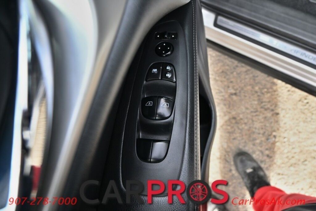 2020 Nissan Pathfinder SL - 3.5L V6 - Automatic - 4X4 - 3rd Row - Heated Front Seats - Heated 2nd Row Seats - Heated Steering Wheel - Push To Start - Keyless Entry - Navigation - 360 Backup Camera Anchorage AK