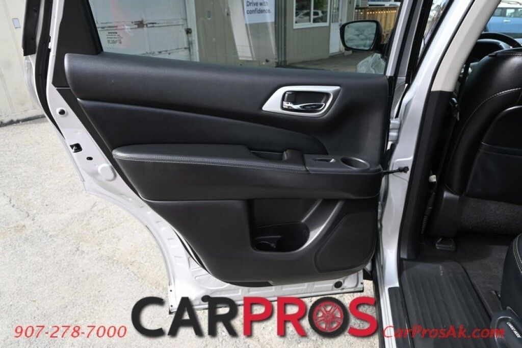 2020 Nissan Pathfinder SL - 3.5L V6 - Automatic - 4X4 - 3rd Row - Heated Front Seats - Heated 2nd Row Seats - Heated Steering Wheel - Push To Start - Keyless Entry - Navigation - 360 Backup Camera Anchorage AK